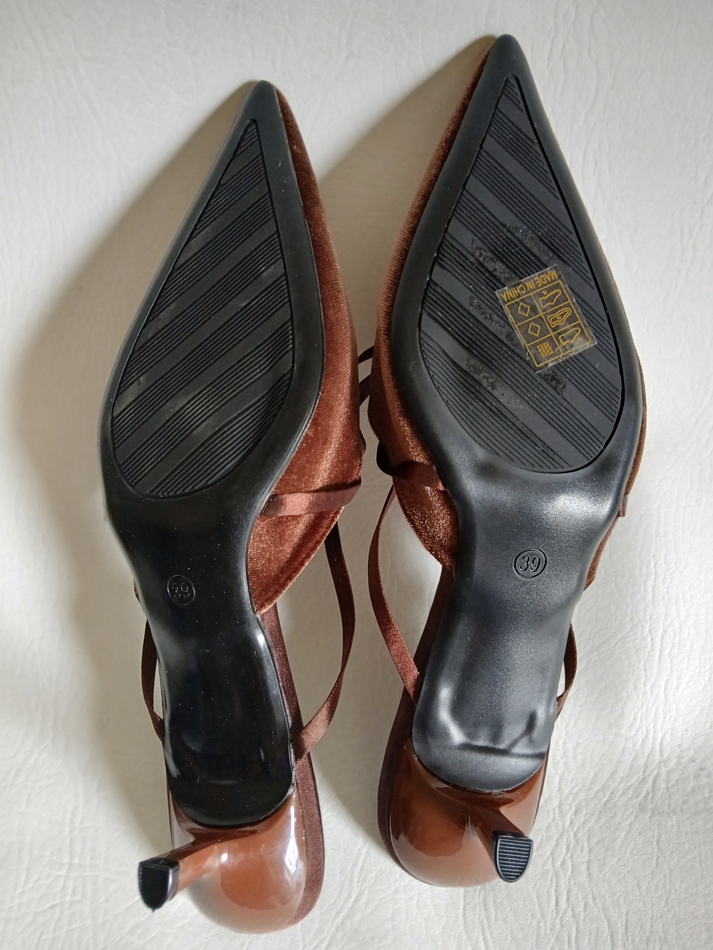 Women's CH Pointed Toe Brown Textured Fabric Mules Kitten Heels Sz8.5M - Picture 15 of 16